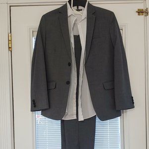 Van Heusen Boys Size 16 Regular Suit, Gray with White Shirt